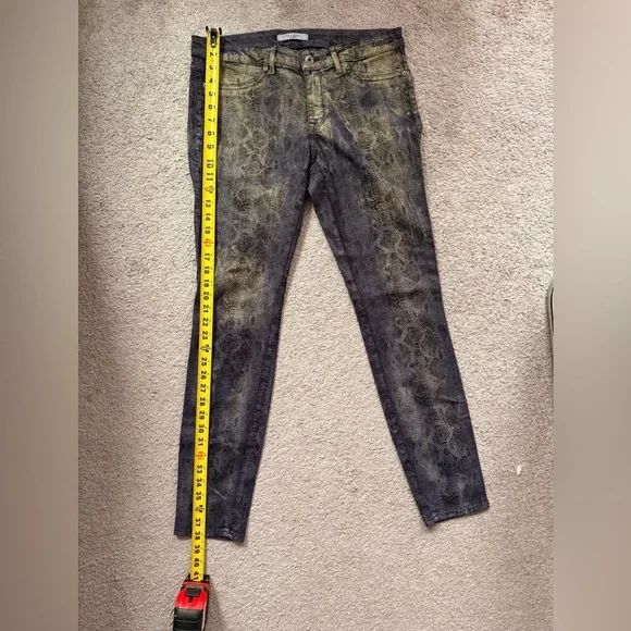Snake Print Jeans. Size 30. - Picture 8 of 8